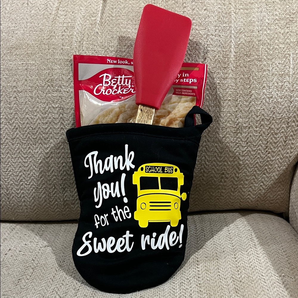 Bus Driver’s Gift Black Oven Mitt with Yellow School Bus Design